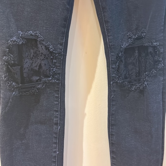 Black mother denim - Picture 2 of 3